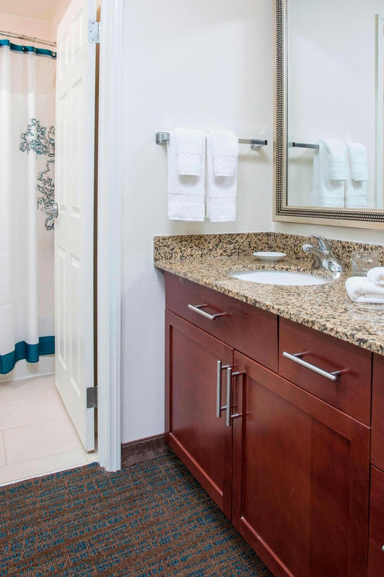 Residence Inn Topeka Zewnętrze zdjęcie