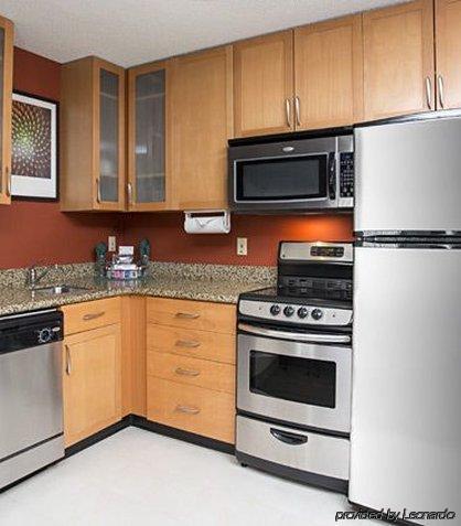 Residence Inn Topeka Zewnętrze zdjęcie